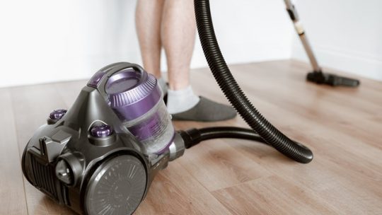 Comment faire fonctionner un aspirateur ?